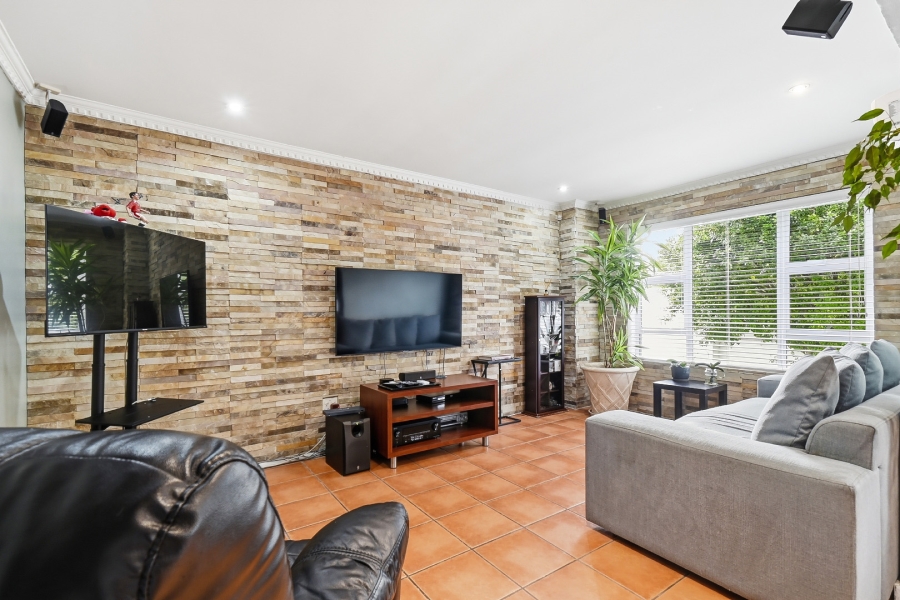 5 Bedroom Property for Sale in Claremont Western Cape